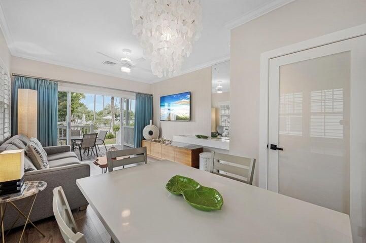 Chandelier, Dining room, Interior, Living room, Wood Texture Flooring