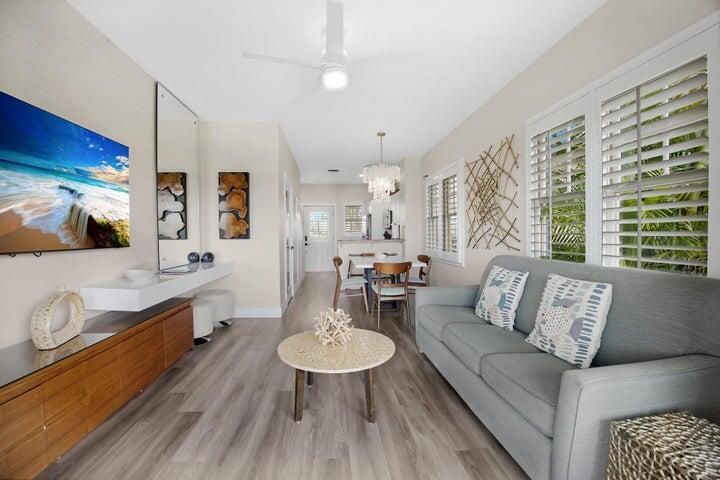 Chandelier, Dining room, Interior, Living room, Wood Texture Flooring