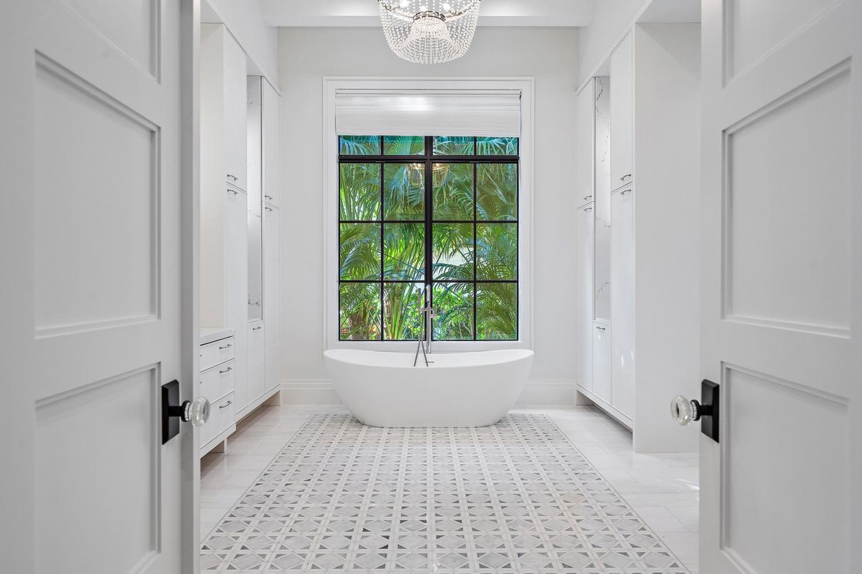 Bathroom, Free Standing Baths, Interior