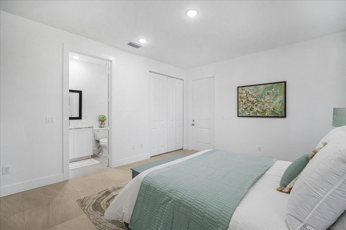 Bathroom, Bedroom, Interior, Recessed Lighting
