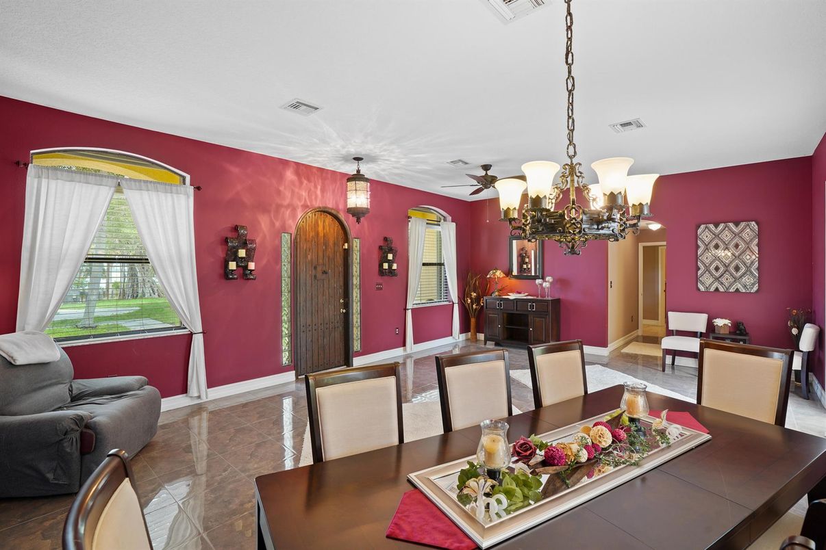 Chandelier, Dining room, Interior