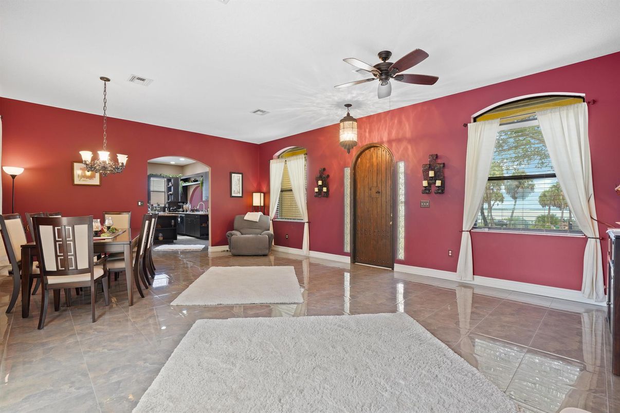 Chandelier, Dining room, Interior, Pendant Lights