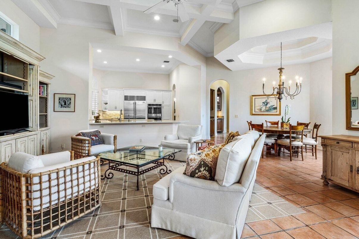 Chandelier, Dining room, Interior, Kitchen, Living room, Recessed Lighting, Stainless Steel Appliances