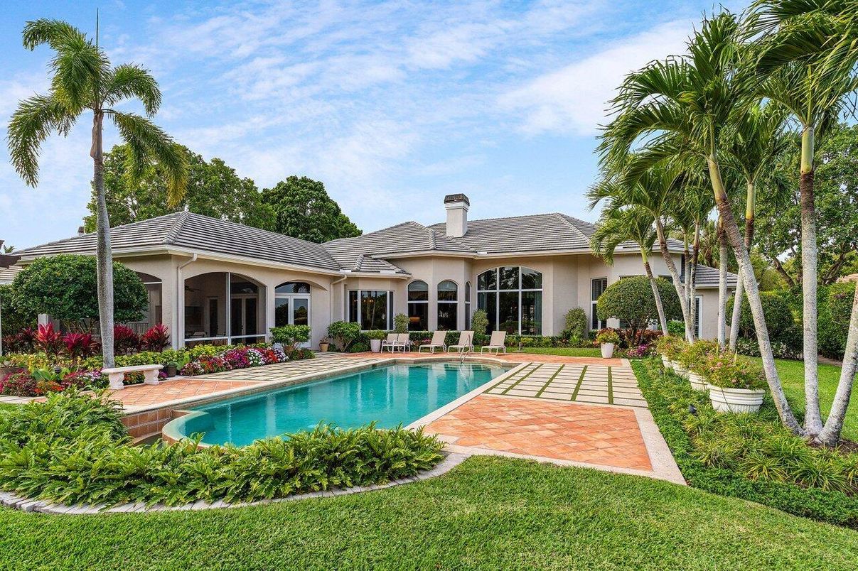 Backyard, Exterior, Facade, Pool, Mediterranean