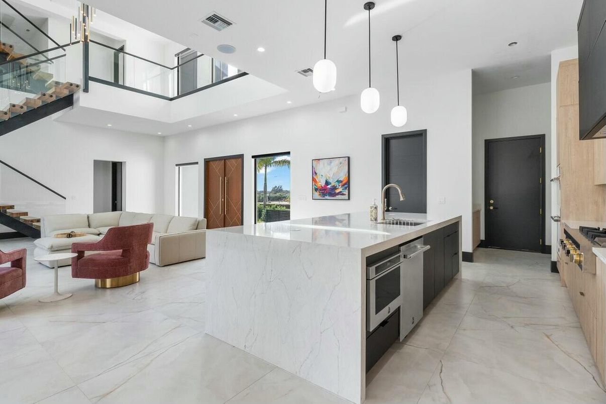 Interior, Kitchen, Living room, Marble, Pendant Lights, Recessed Lighting