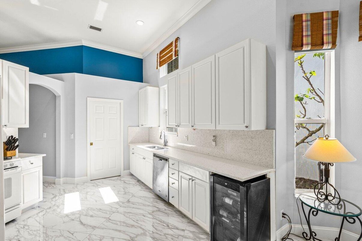 Interior, Kitchen, Marble, Recessed Lighting