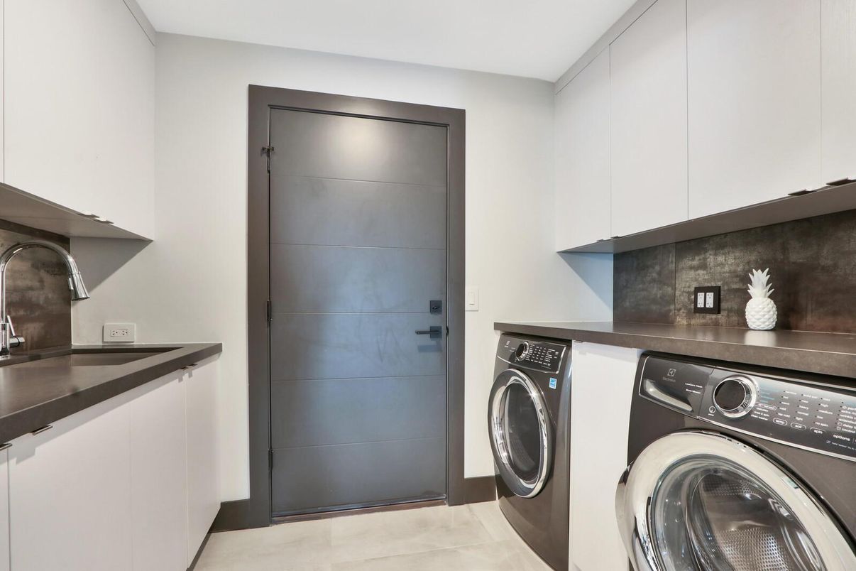 Interior, Washer