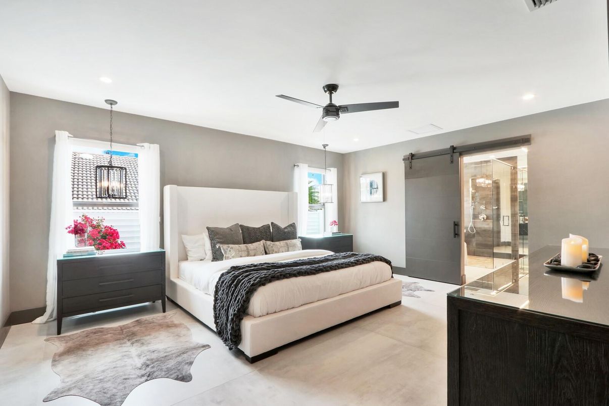 Bedroom, Interior, Pendant Lights, Recessed Lighting