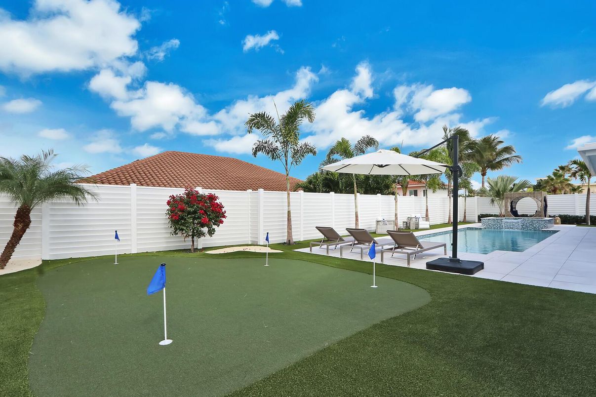 Backyard, Exterior, Pool