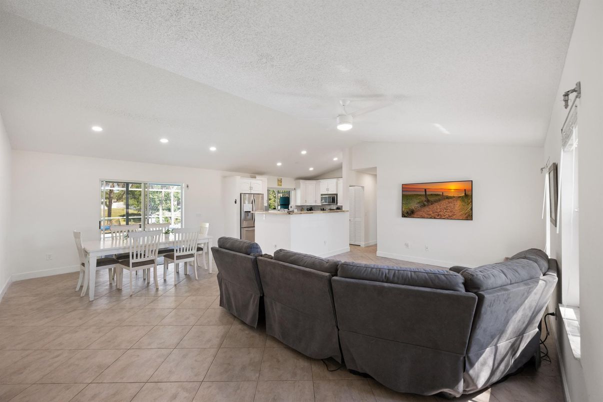 Dining room, Interior, Kitchen, Living room, Recessed Lighting