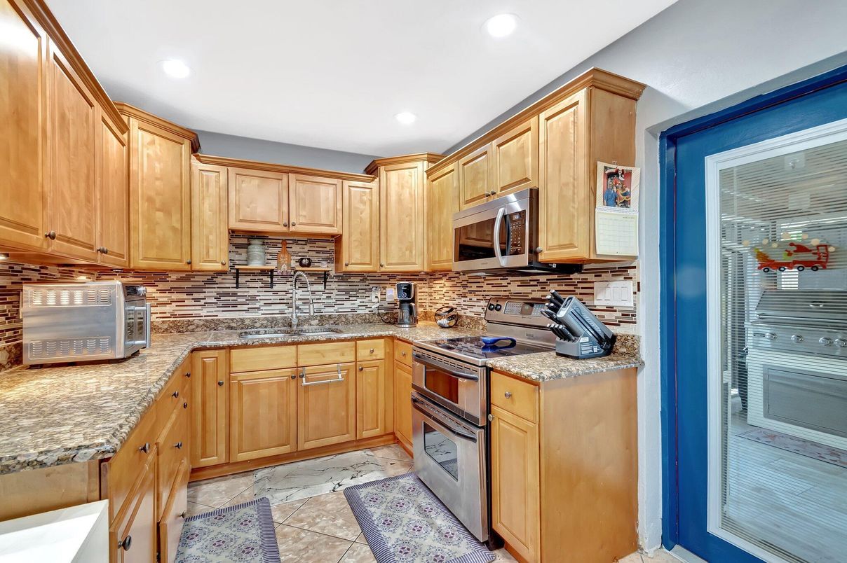 Interior, Kitchen, Recessed Lighting