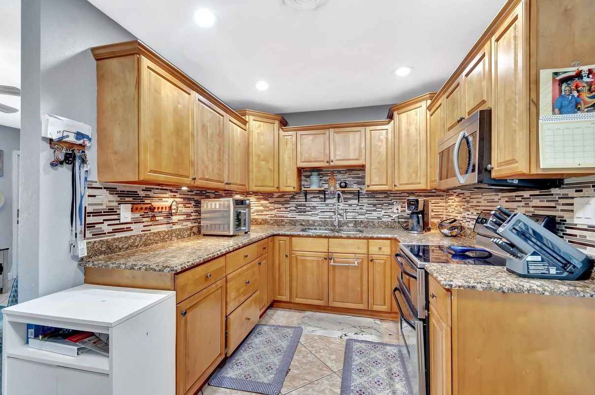 Interior, Kitchen, Recessed Lighting