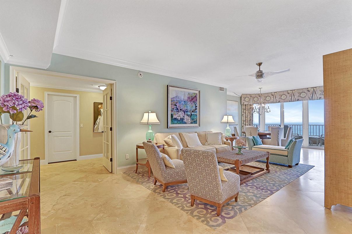 Interior, Living room, Water