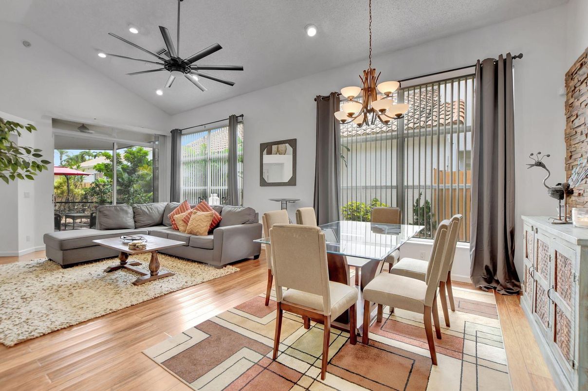 Chandelier, Dining room, Interior, Living room, Recessed Lighting, Wood Texture Flooring