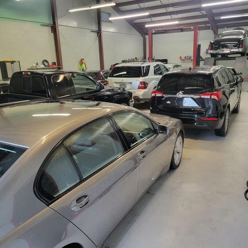 Garage, Interior