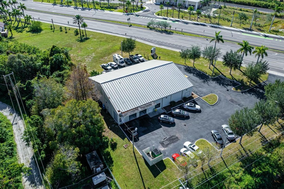 Exterior, Drone