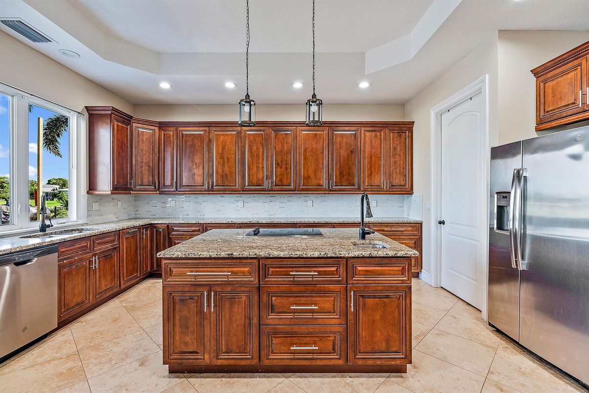Interior, Kitchen, Pendant Lights, Recessed Lighting, Stainless Steel Appliances
