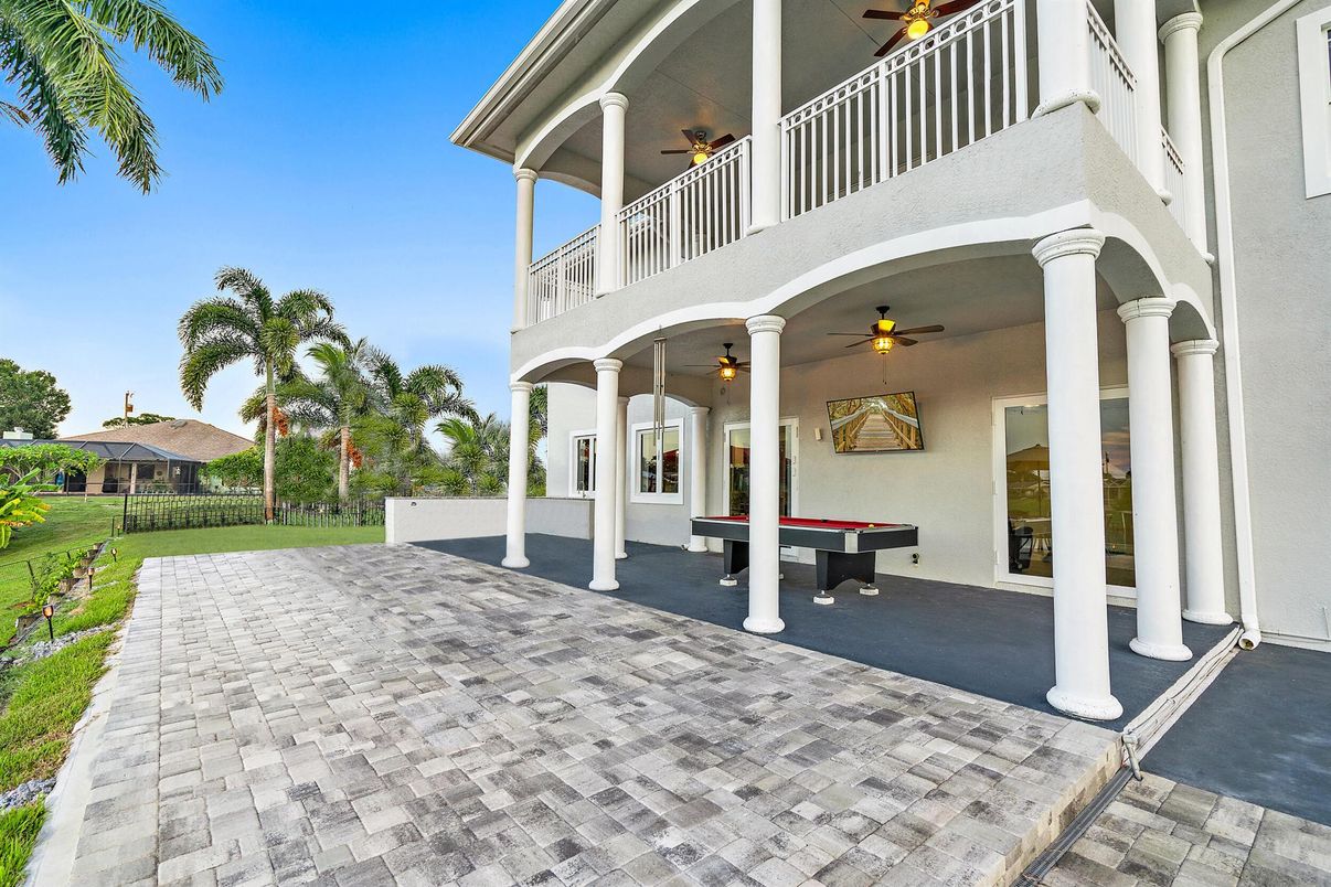 Backyard, Exterior