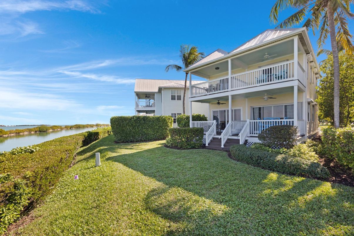 Backyard, Exterior, Water