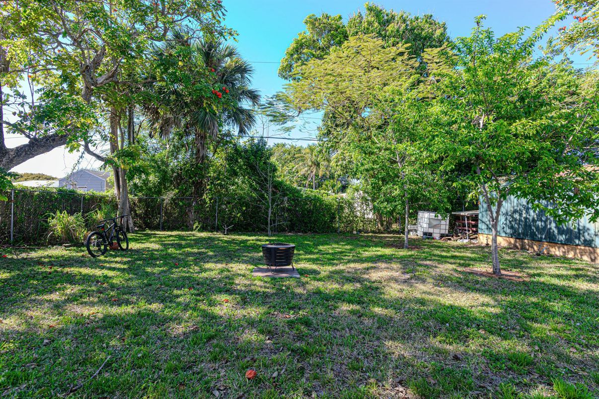 Backyard, Exterior, Playground