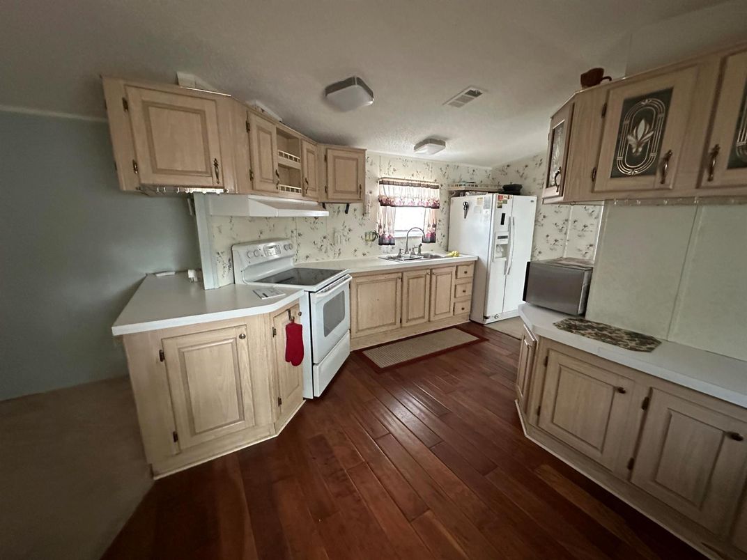 Interior, Kitchen, Wood Texture Flooring