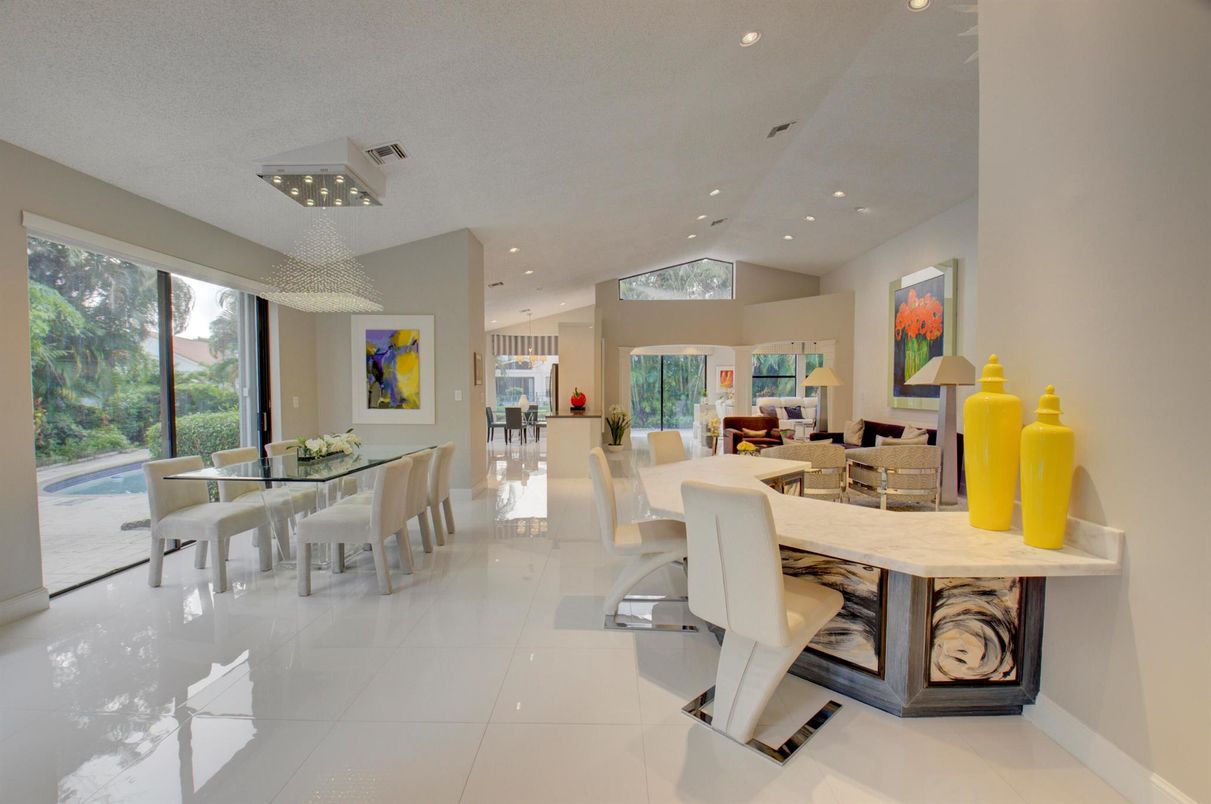 Dining room, Interior, Living room, Recessed Lighting