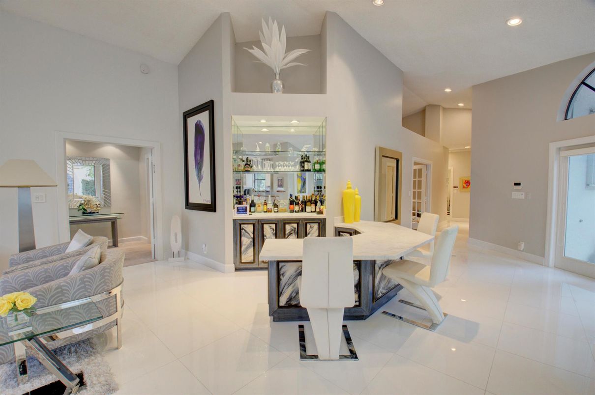 Dining room, Interior, Recessed Lighting