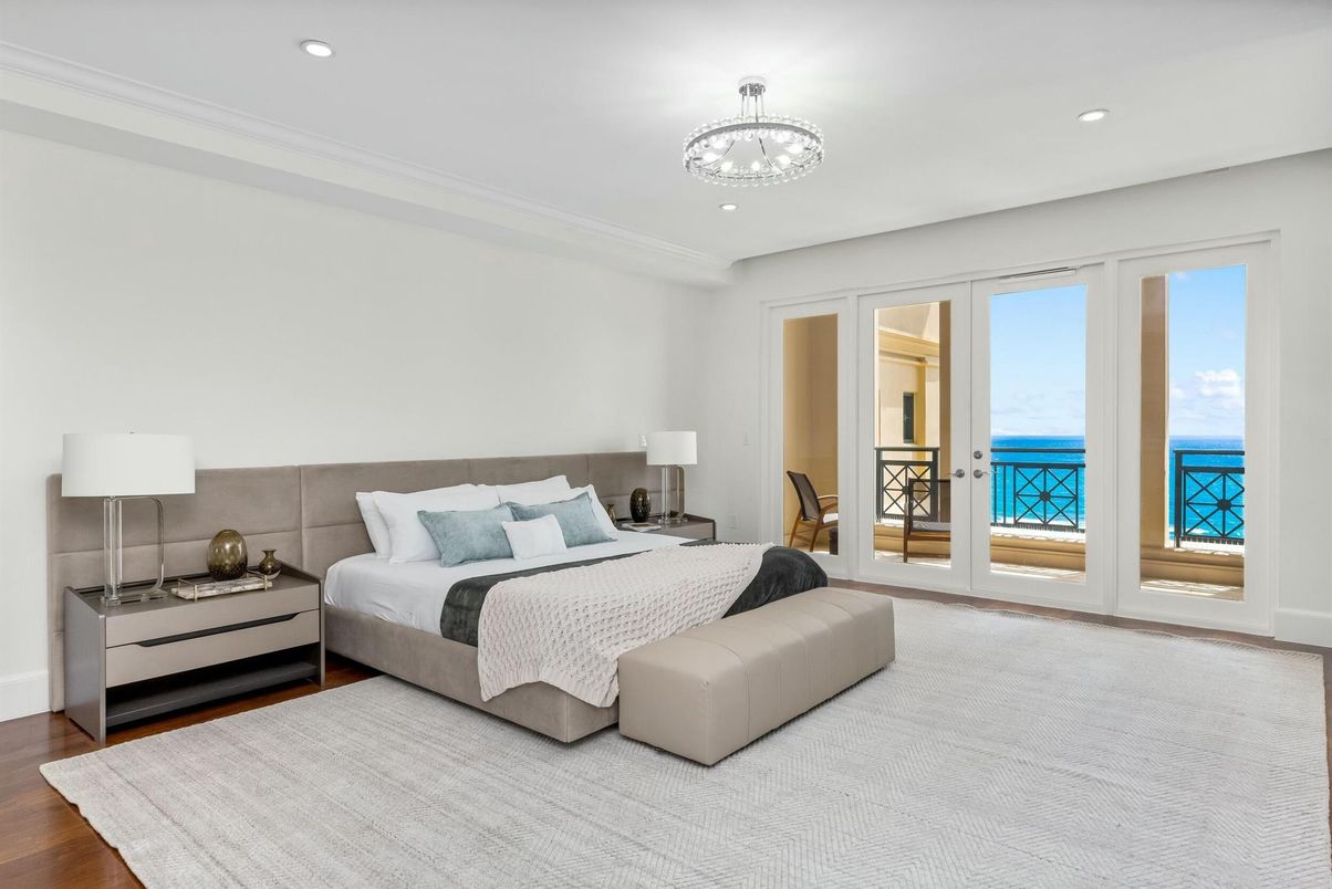 Bedroom, Chandelier, Interior, Recessed Lighting, Water, Wood Texture Flooring