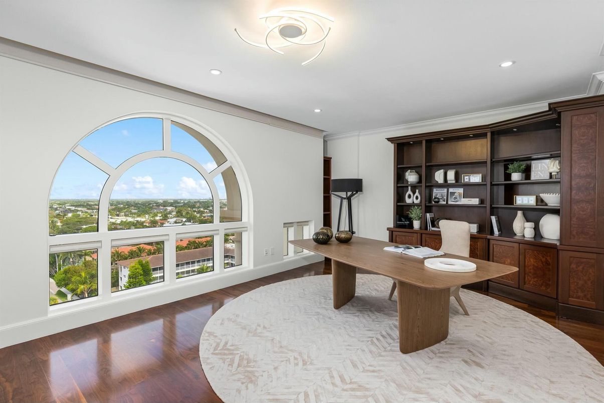 Home Office, Interior, Recessed Lighting, Wood Texture Flooring