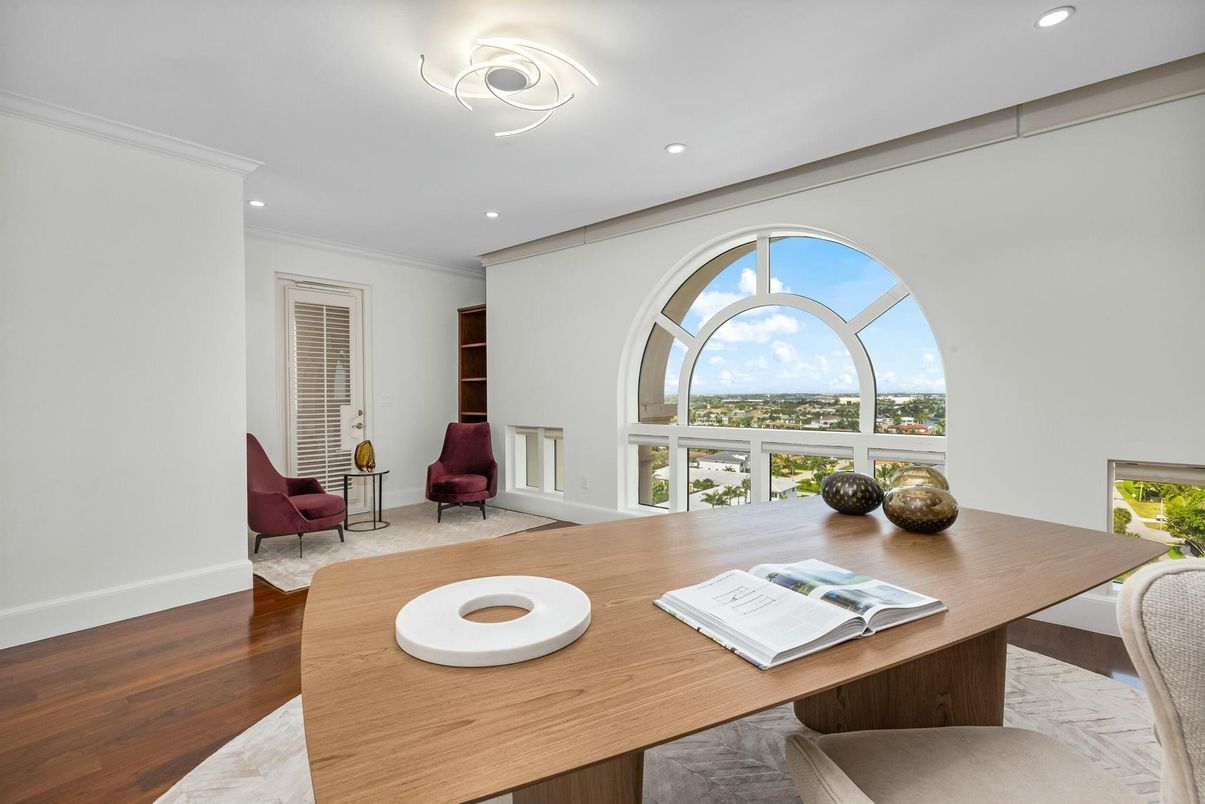 Home Office, Interior, Recessed Lighting, Wood Texture Flooring