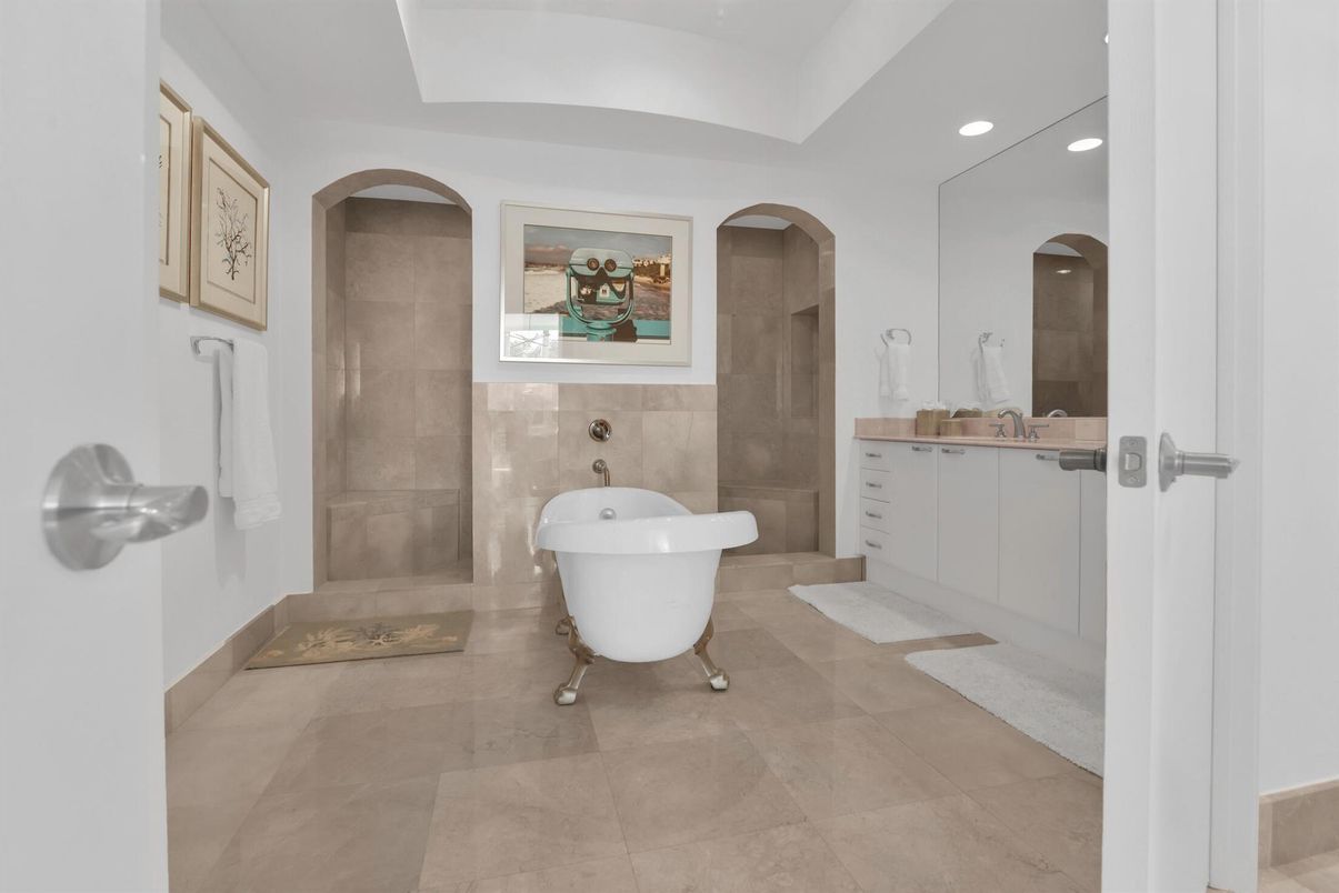 Bathroom, Dual Sink Vanities, Free Standing Baths, Interior, Recessed Lighting