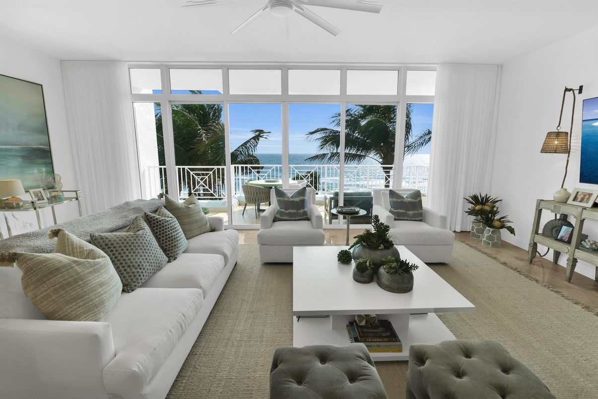 Interior, Living room, Water
