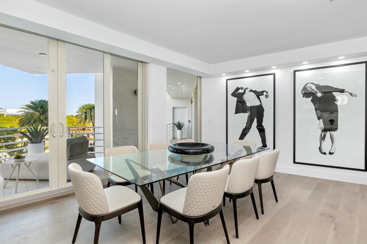Dining room, Fitness Equipment, Interior, Recessed Lighting, Wood Texture Flooring