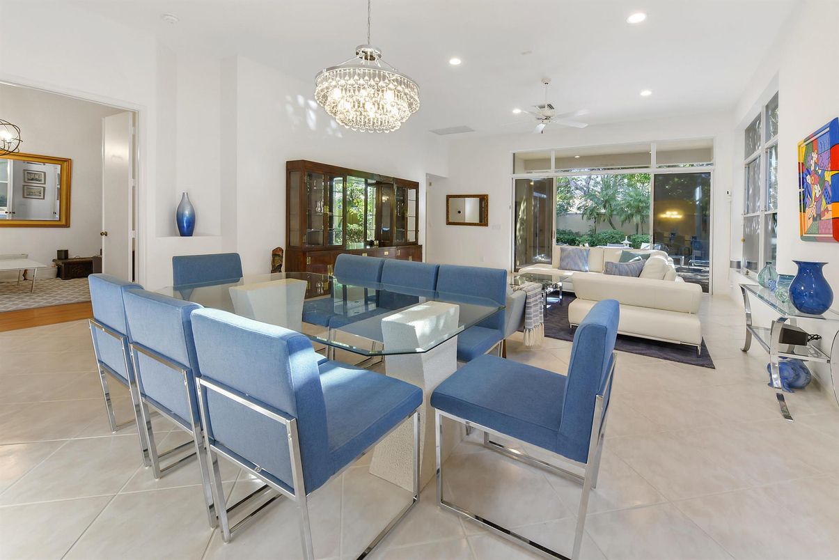 Chandelier, Dining room, Interior, Living room, Recessed Lighting