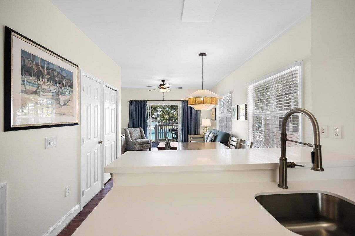 Dining room, Interior, Kitchen, Pendant Lights, Wood Texture Flooring