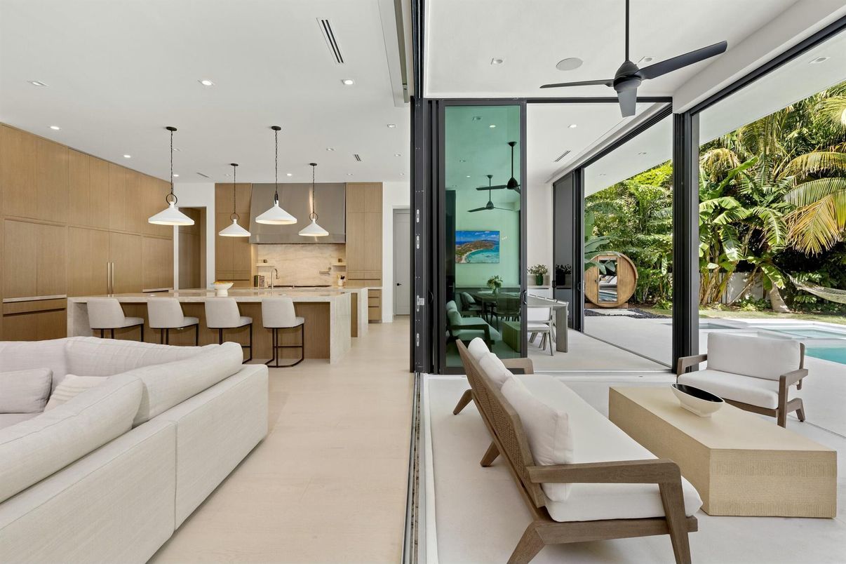 Interior, Kitchen, Living room, Pendant Lights, Recessed Lighting