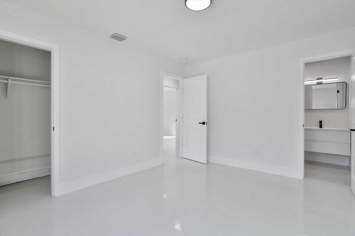 Bathroom, Empty room, Interior