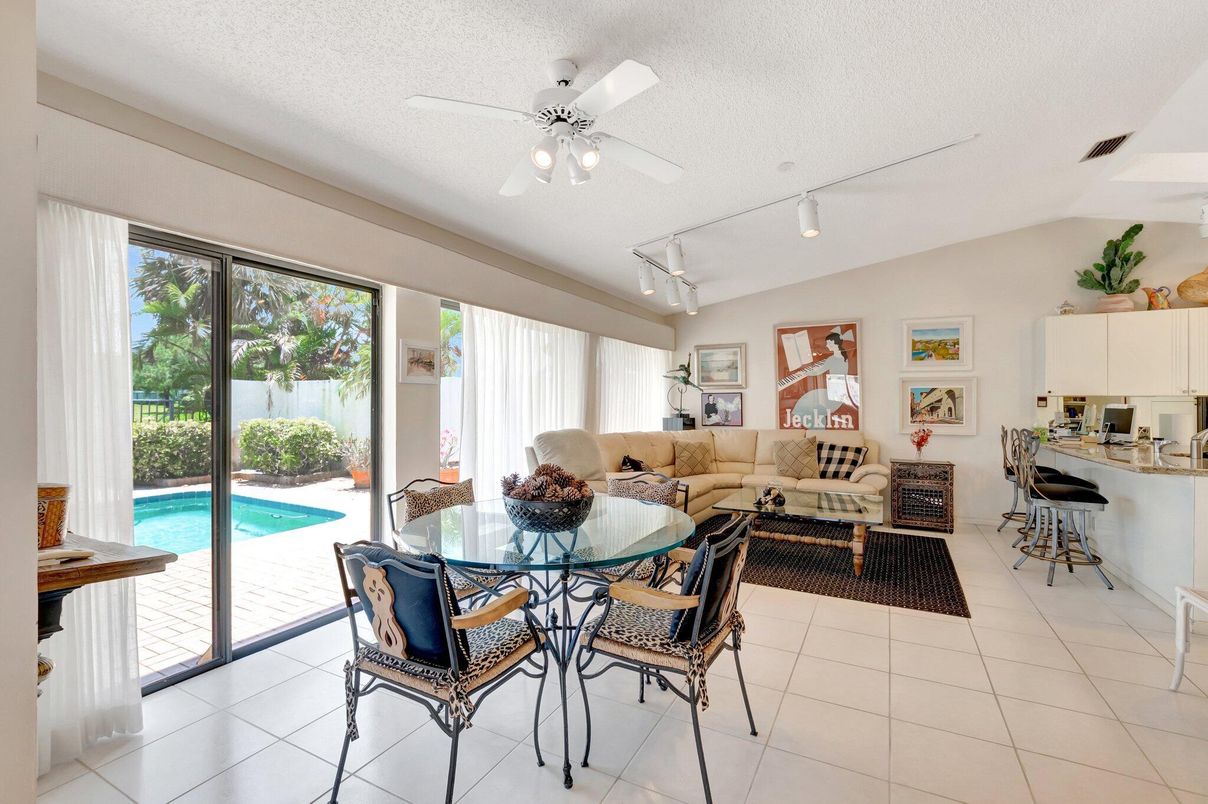 Dining room, Interior, Kitchen, Living room