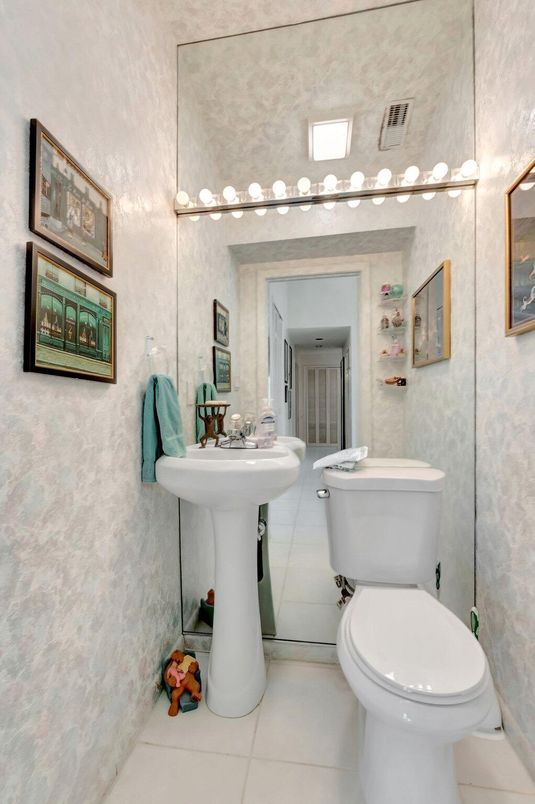 Bathroom, Interior