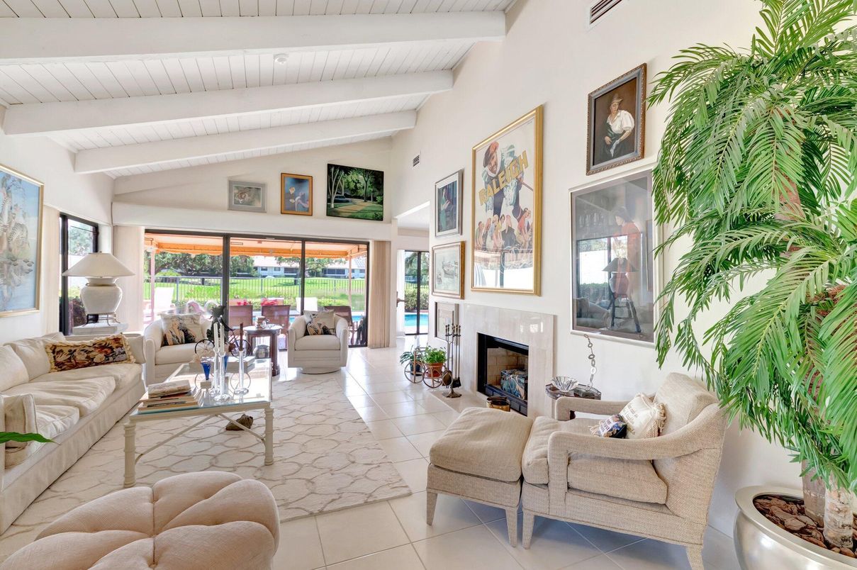 Fireplace, Interior, Living room