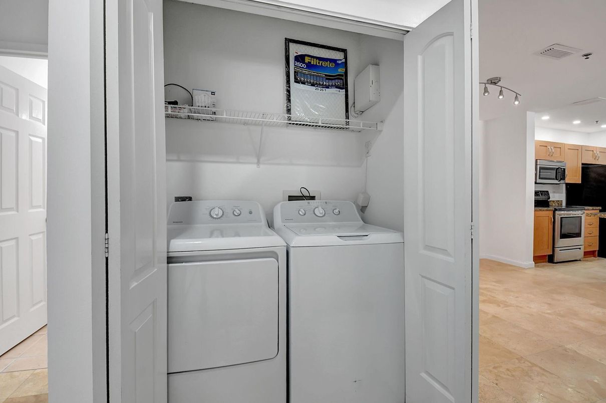 Interior, Kitchen, Recessed Lighting, Utility Closets, Washer