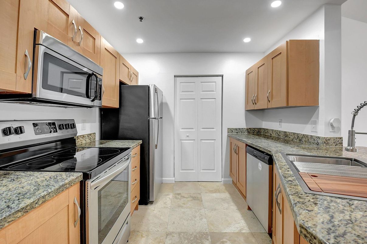 Interior, Kitchen, Recessed Lighting