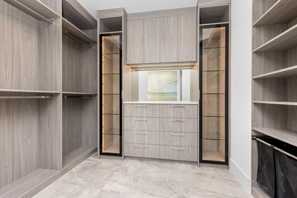 Interior, Marble, Walk-in Closets