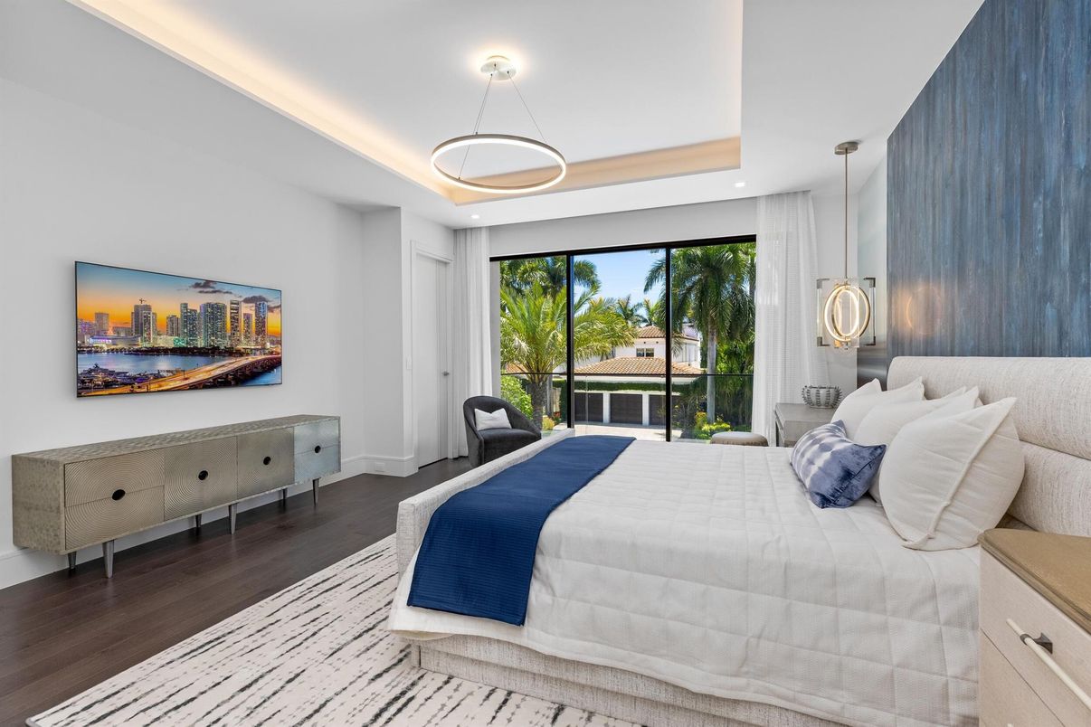 Bedroom, Interior, Pendant Lights, Recessed Lighting, Wood Texture Flooring