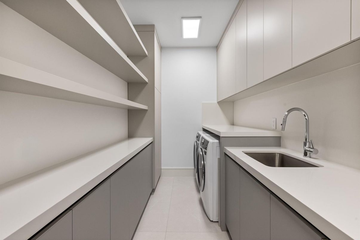 Interior, Washer