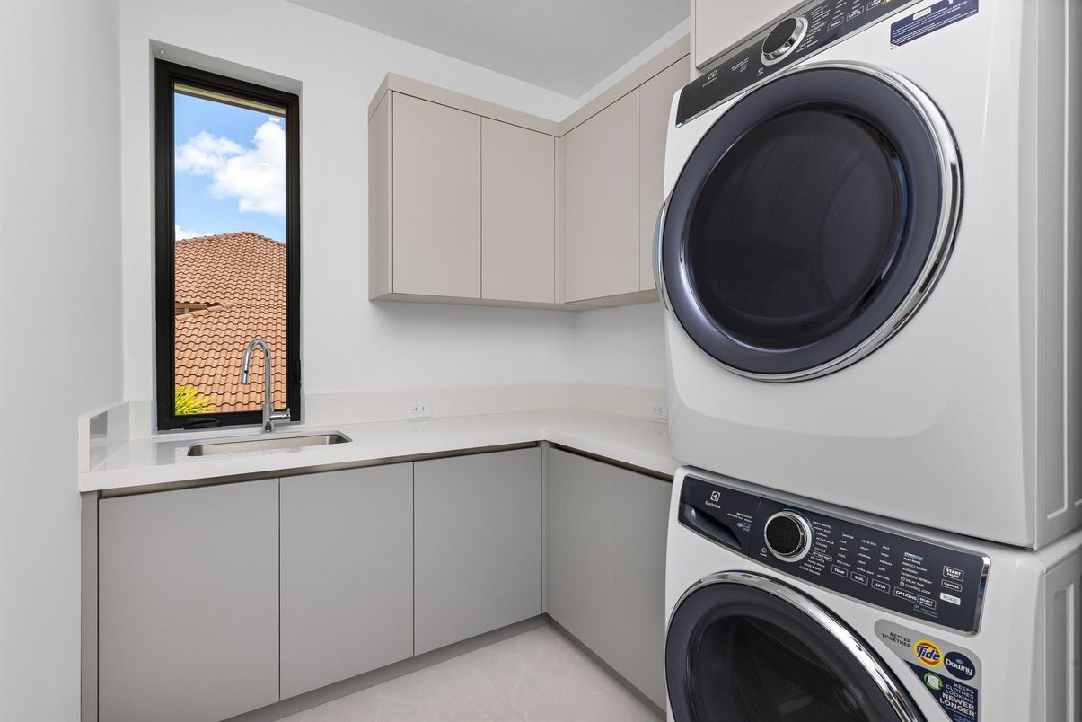 Interior, Washer