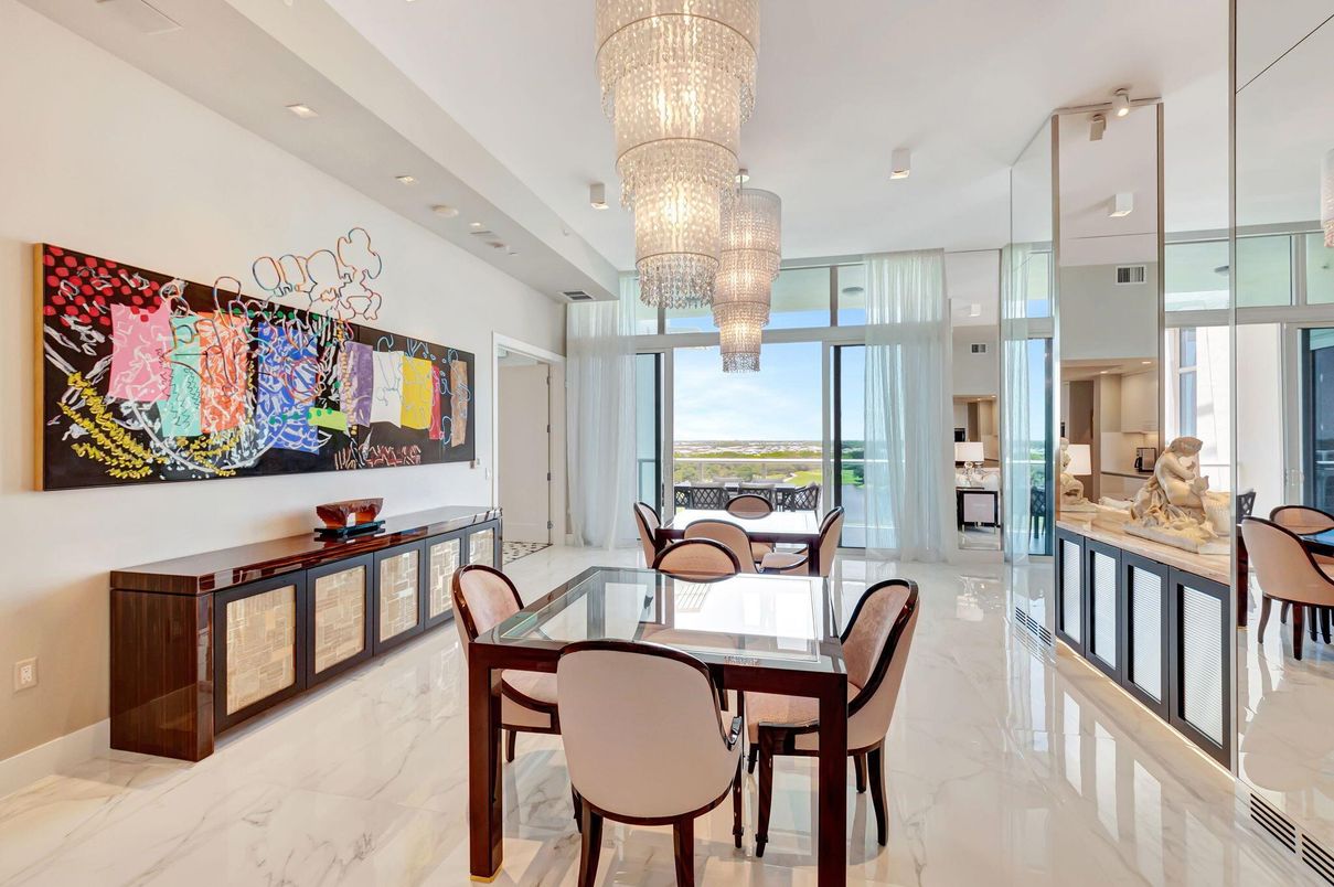 Chandelier, Dining room, Interior, Marble, Recessed Lighting