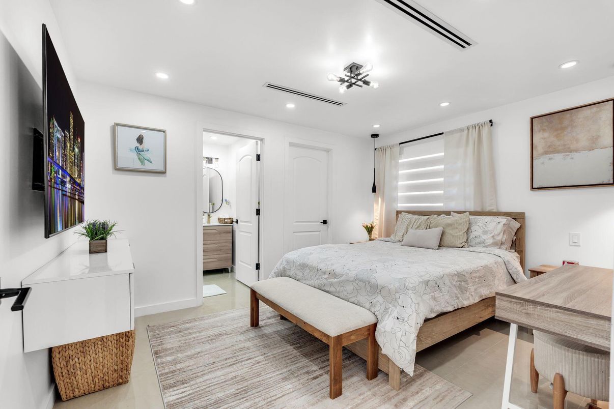 Bedroom, Interior, Recessed Lighting