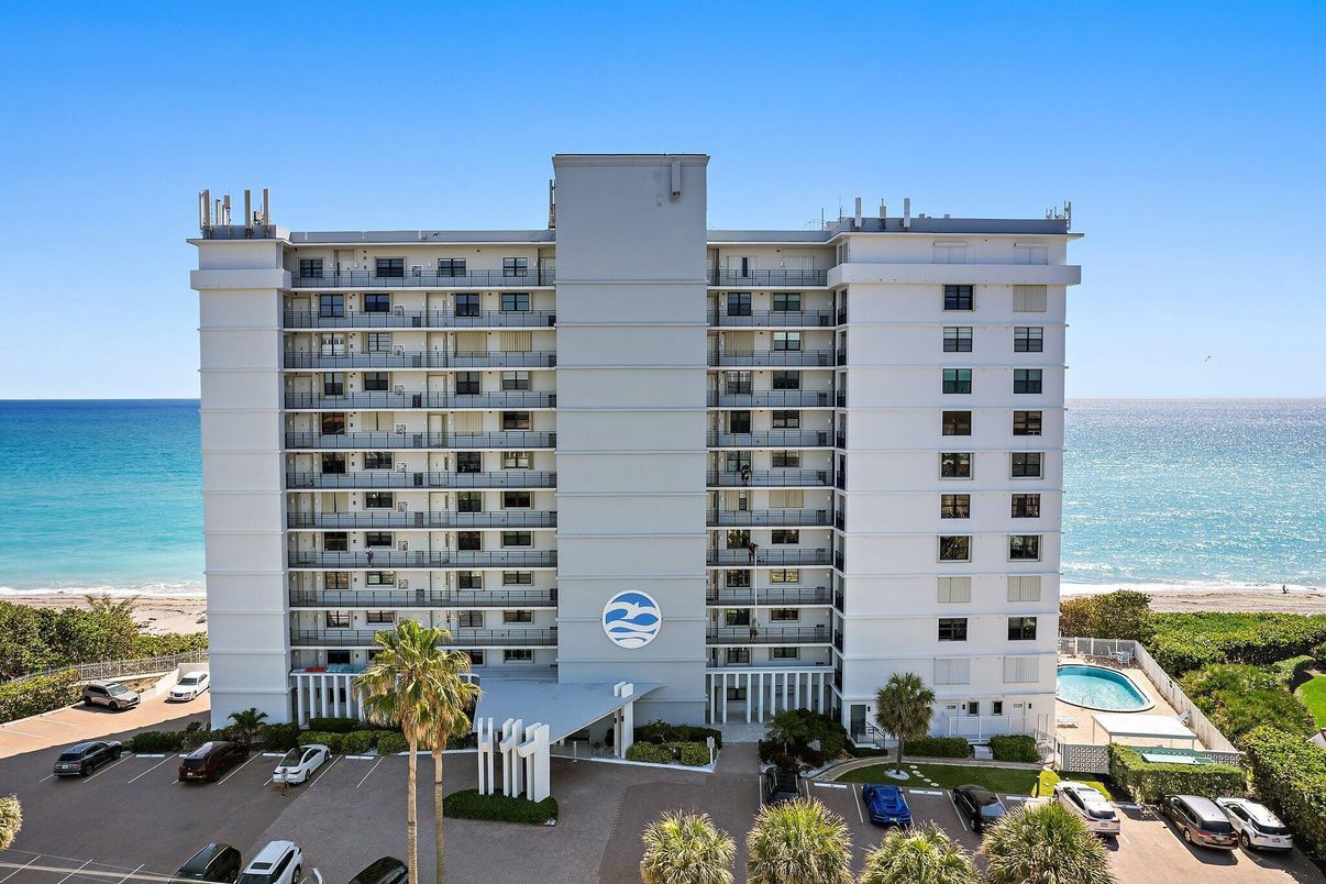Exterior, Facade, Water, Highrise