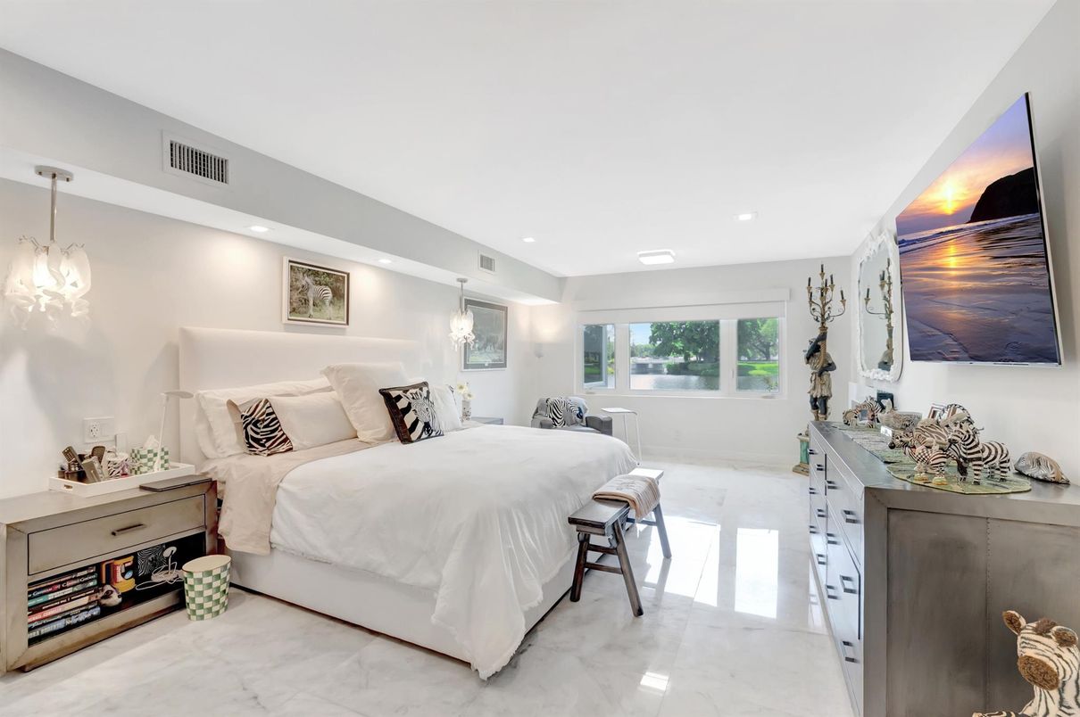 Bedroom, Interior, Marble, Pendant Lights, Recessed Lighting